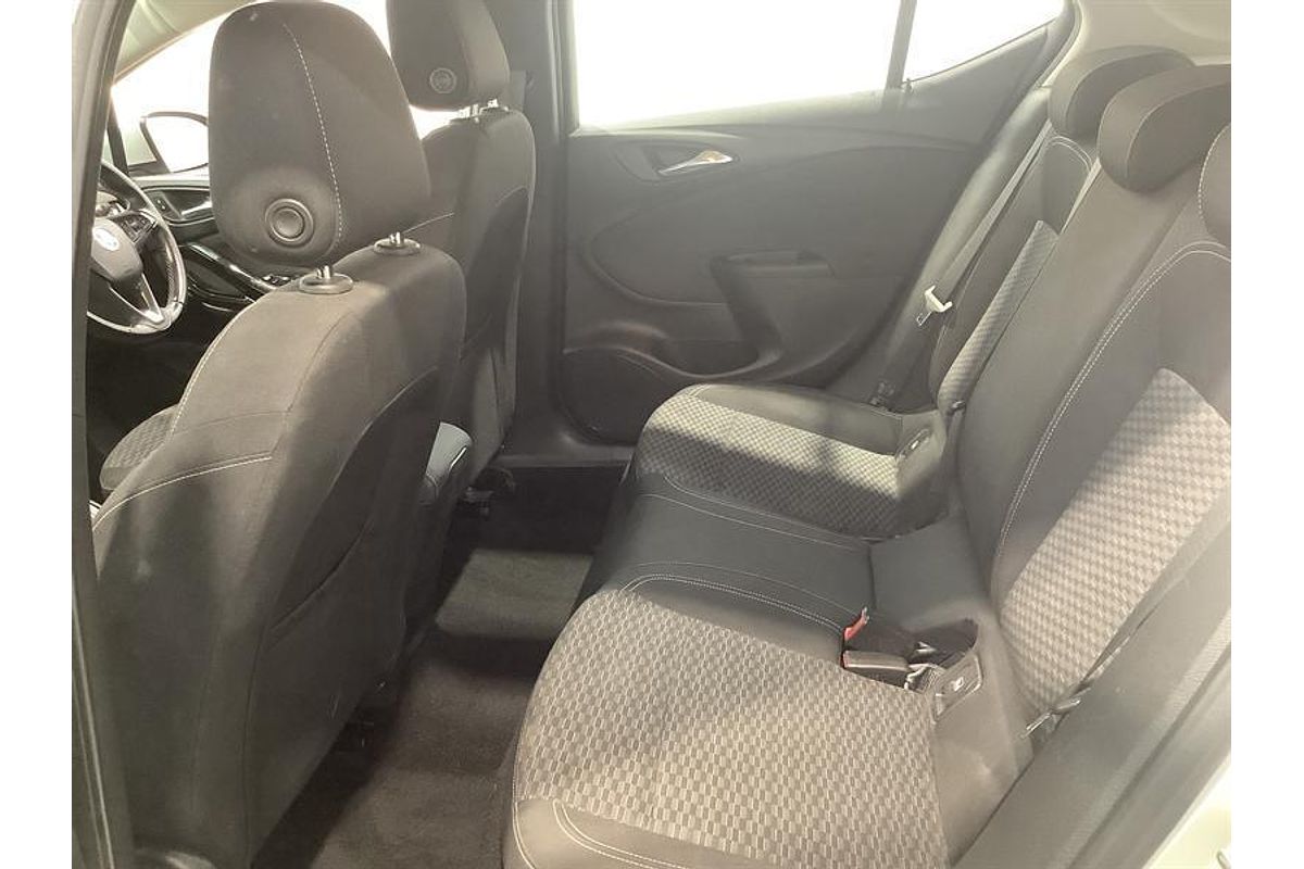 2018 Holden Astra R+ BK