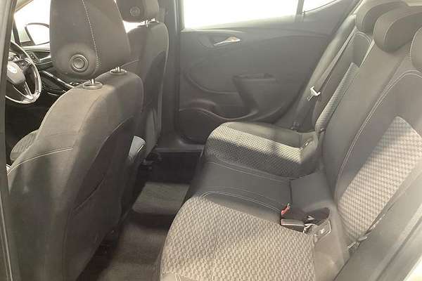 2018 Holden Astra R+ BK