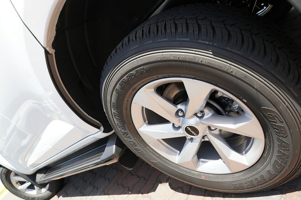 2025 Isuzu MU-X LS-M