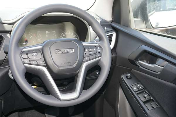 2025 Isuzu MU-X LS-M