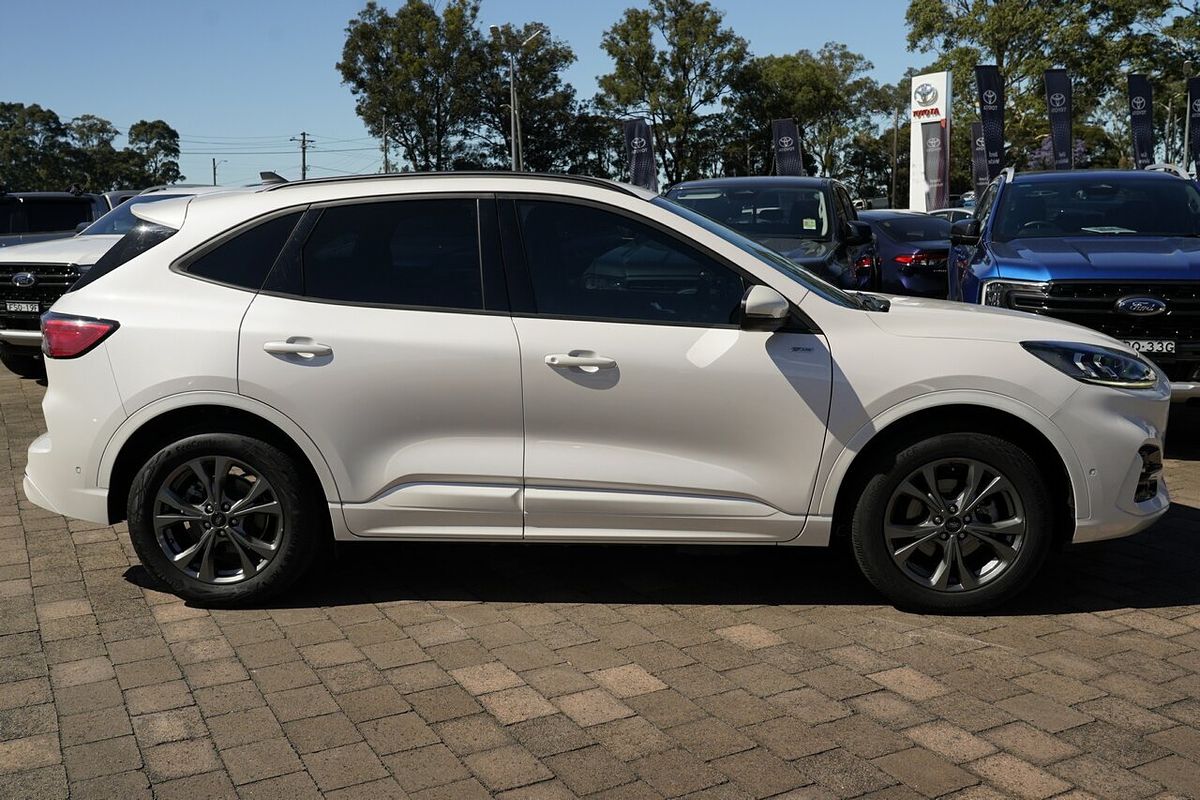 2022 Ford Escape ST-Line PHEV ZH