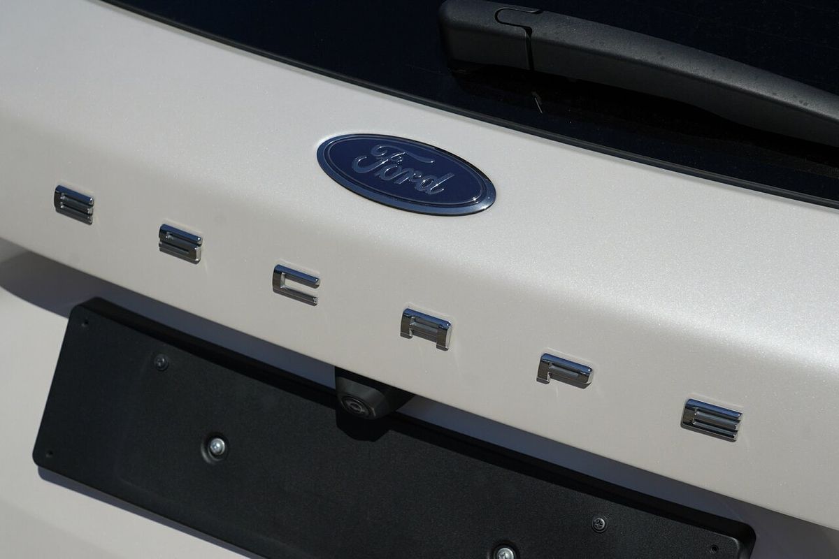 2022 Ford Escape ST-Line PHEV ZH