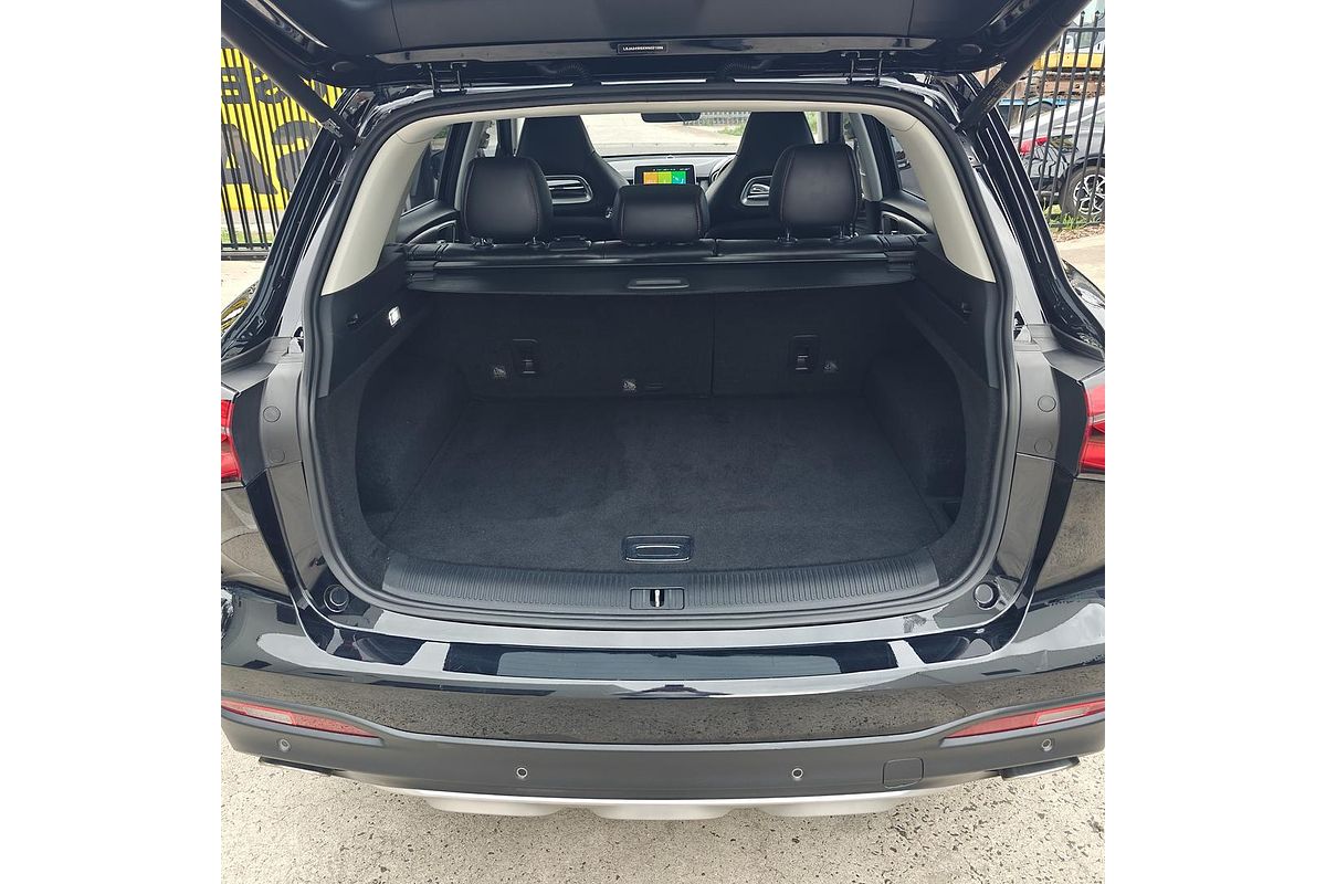 2022 MG HS Essence SAS23