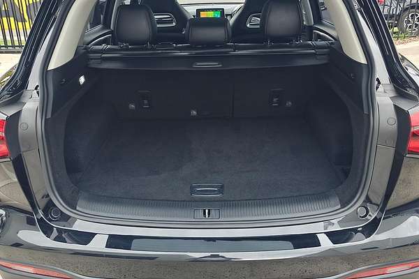 2022 MG HS Essence SAS23