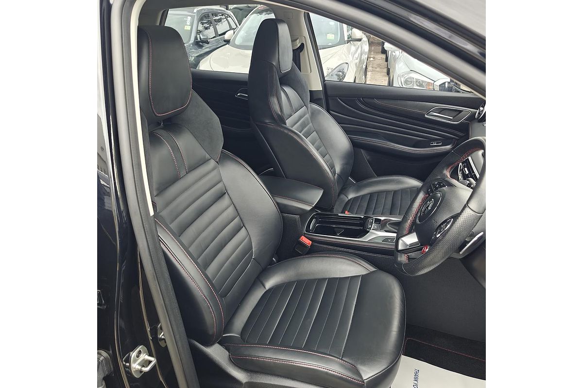 2022 MG HS Essence SAS23