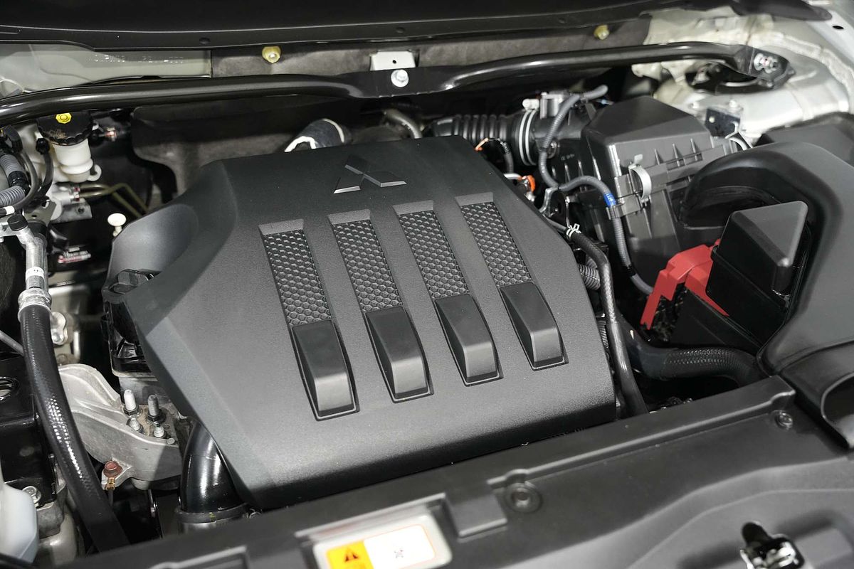 2023 Mitsubishi Eclipse Cross LS YB