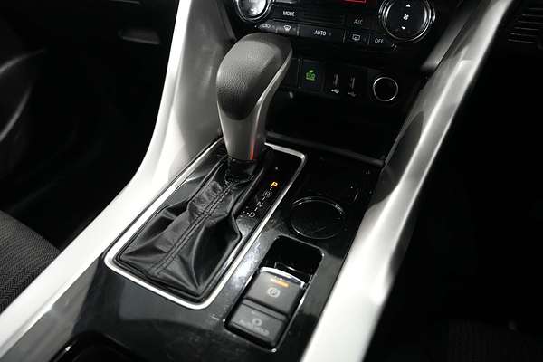 2023 Mitsubishi Eclipse Cross LS YB