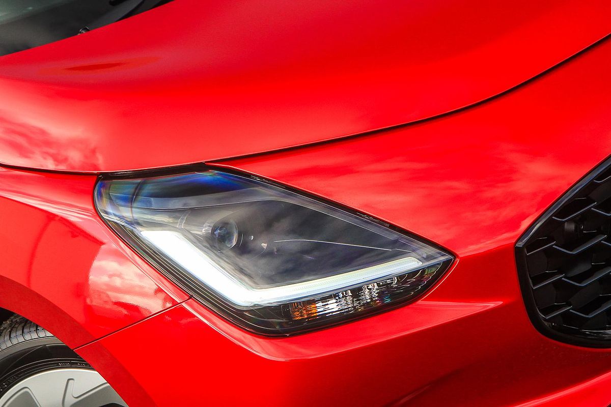 2025 Suzuki Swift Hybrid Plus UZ