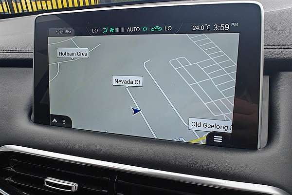 2022 MG HS Essence SAS23