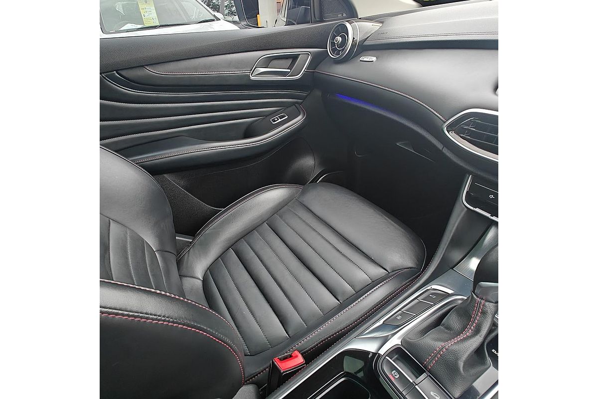 2022 MG HS Essence SAS23