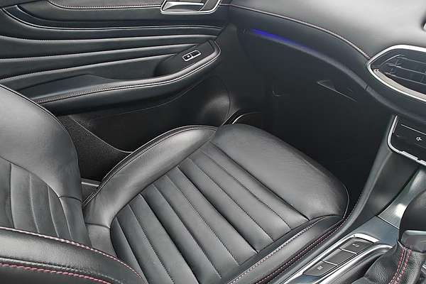 2022 MG HS Essence SAS23