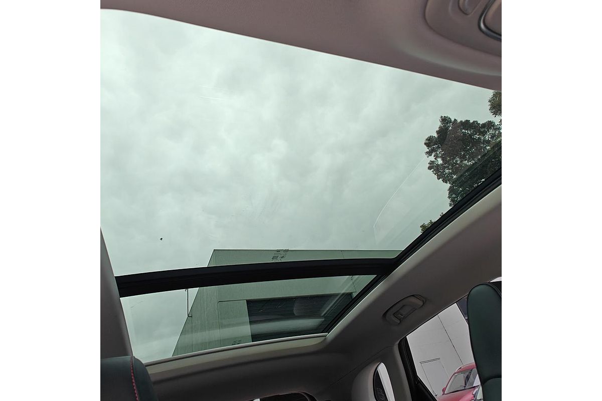 2022 MG HS Essence SAS23