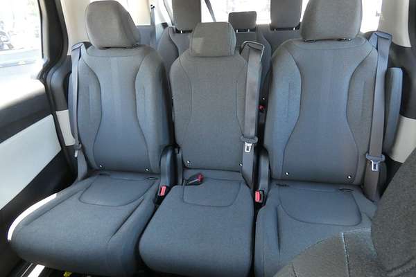 2021 Kia Carnival S KA4