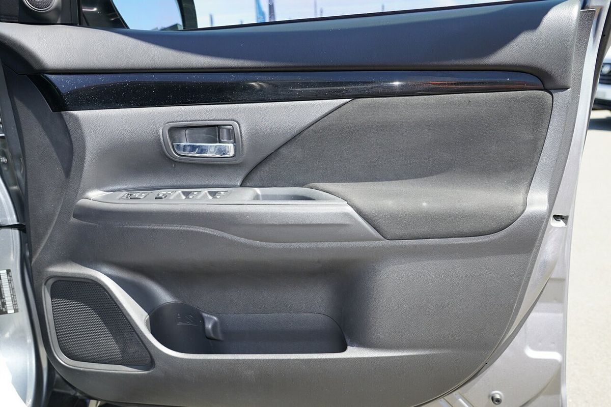 2020 Mitsubishi Outlander ES ZL