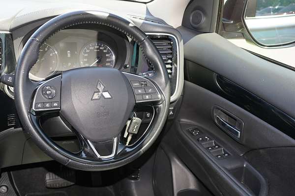 2020 Mitsubishi Outlander ES ZL