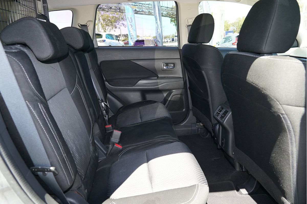 2020 Mitsubishi Outlander ES ZL