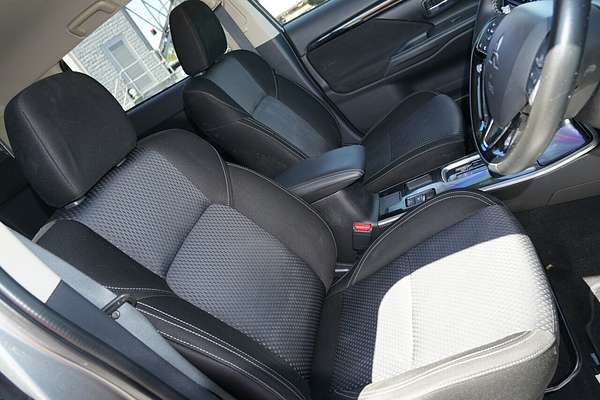 2020 Mitsubishi Outlander ES ZL