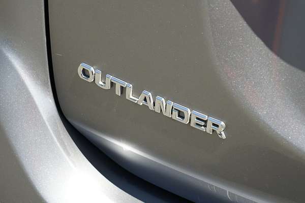 2020 Mitsubishi Outlander ES ZL