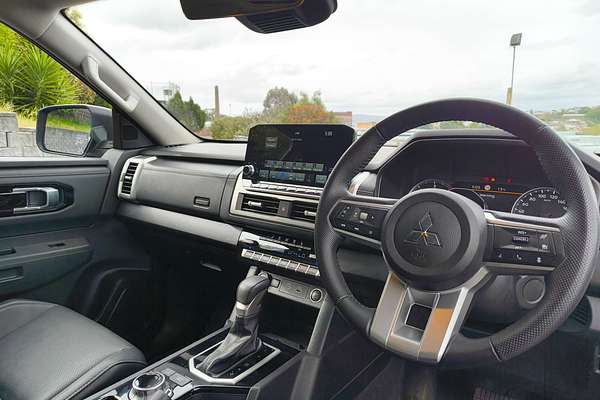 2024 Mitsubishi Triton GLS MV 4X4