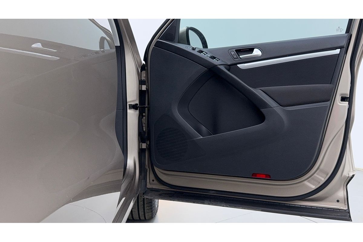 2015 Volkswagen Tiguan 132TSI 5N