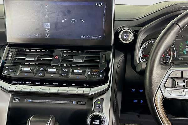 2024 Toyota Landcruiser Sahara FJA300R