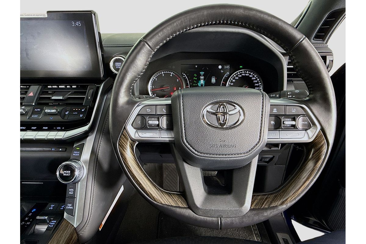 2024 Toyota Landcruiser Sahara FJA300R