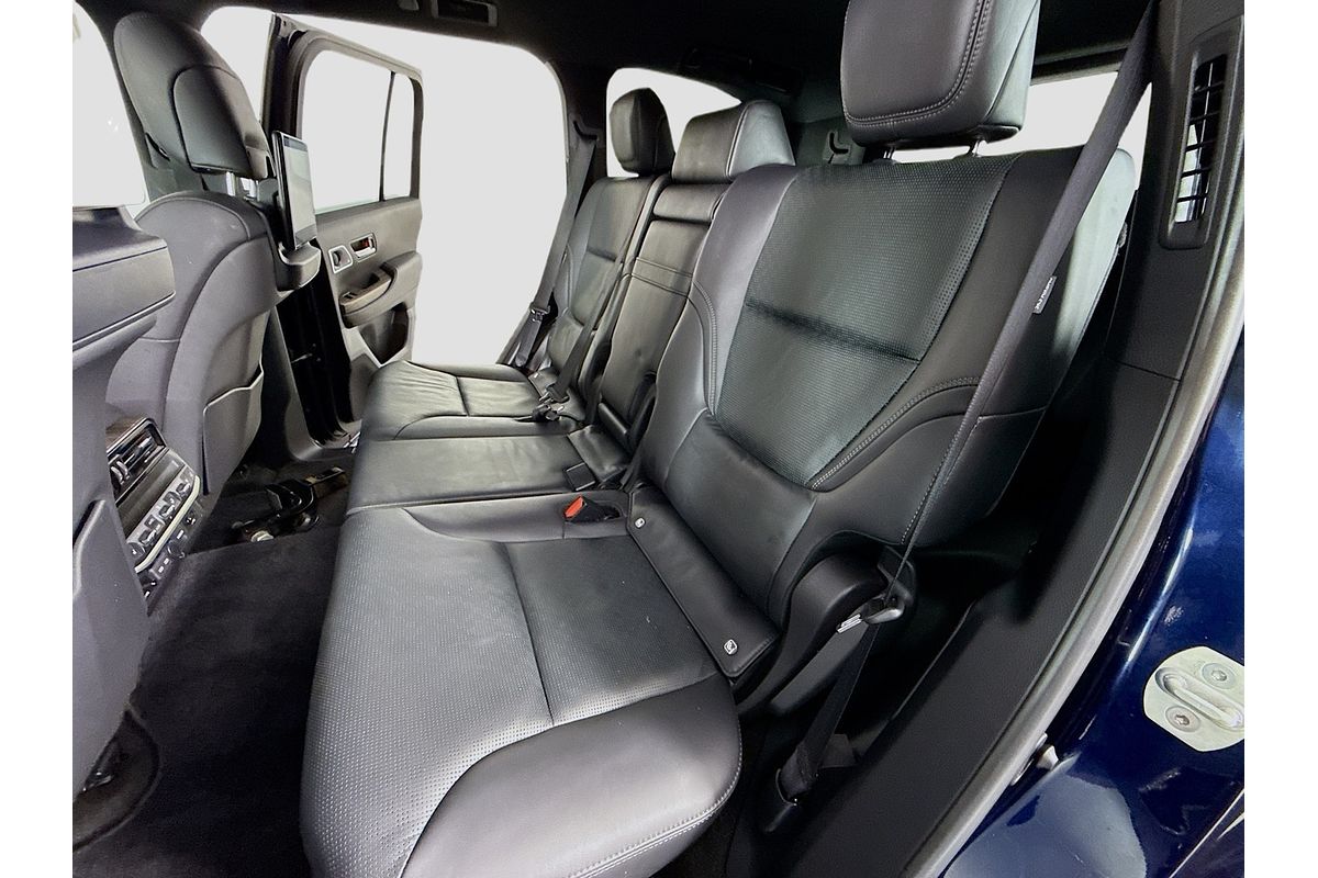 2024 Toyota Landcruiser Sahara FJA300R