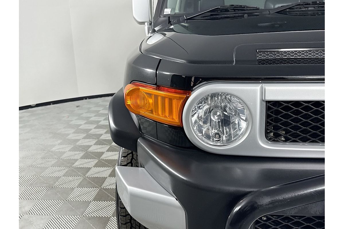 2016 Toyota FJ Cruiser GSJ15R