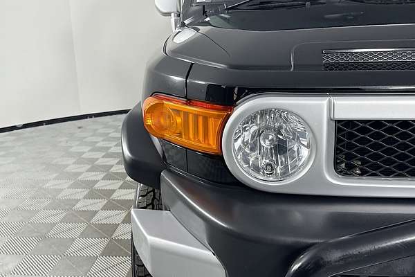 2016 Toyota FJ Cruiser GSJ15R