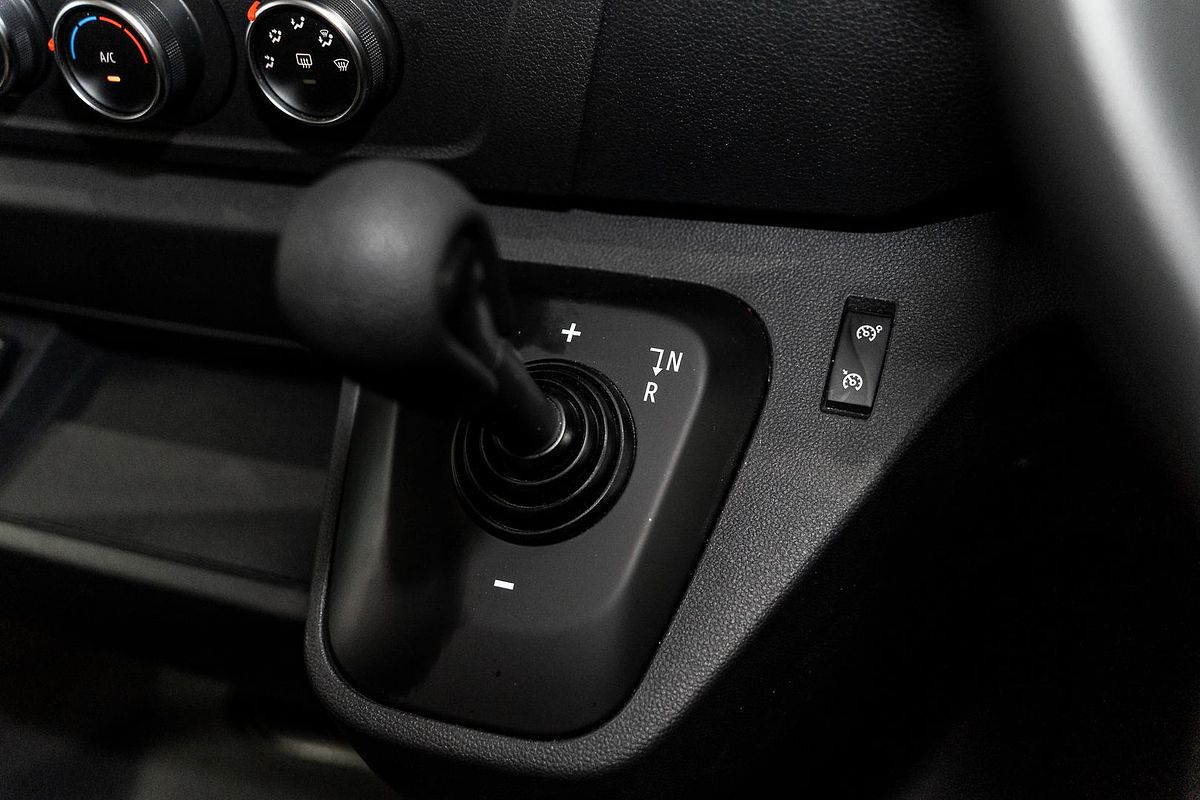 2024 Renault Master Pro 110kW X62 Phase 2 LWB Mid Roof