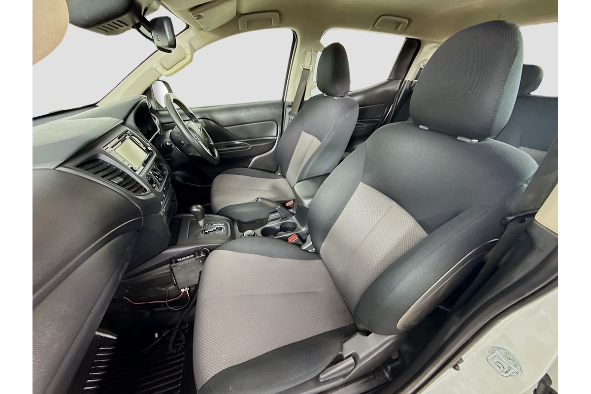 2022 Mitsubishi Triton GLX MR 4X4