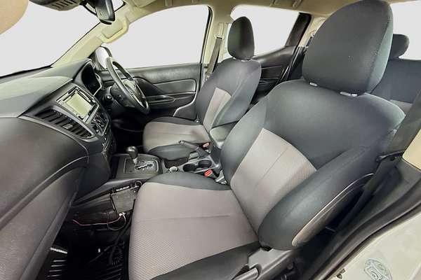 2022 Mitsubishi Triton GLX MR 4X4