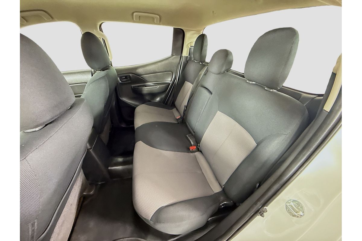 2022 Mitsubishi Triton GLX MR 4X4