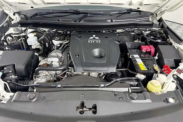 2022 Mitsubishi Triton GLX MR 4X4