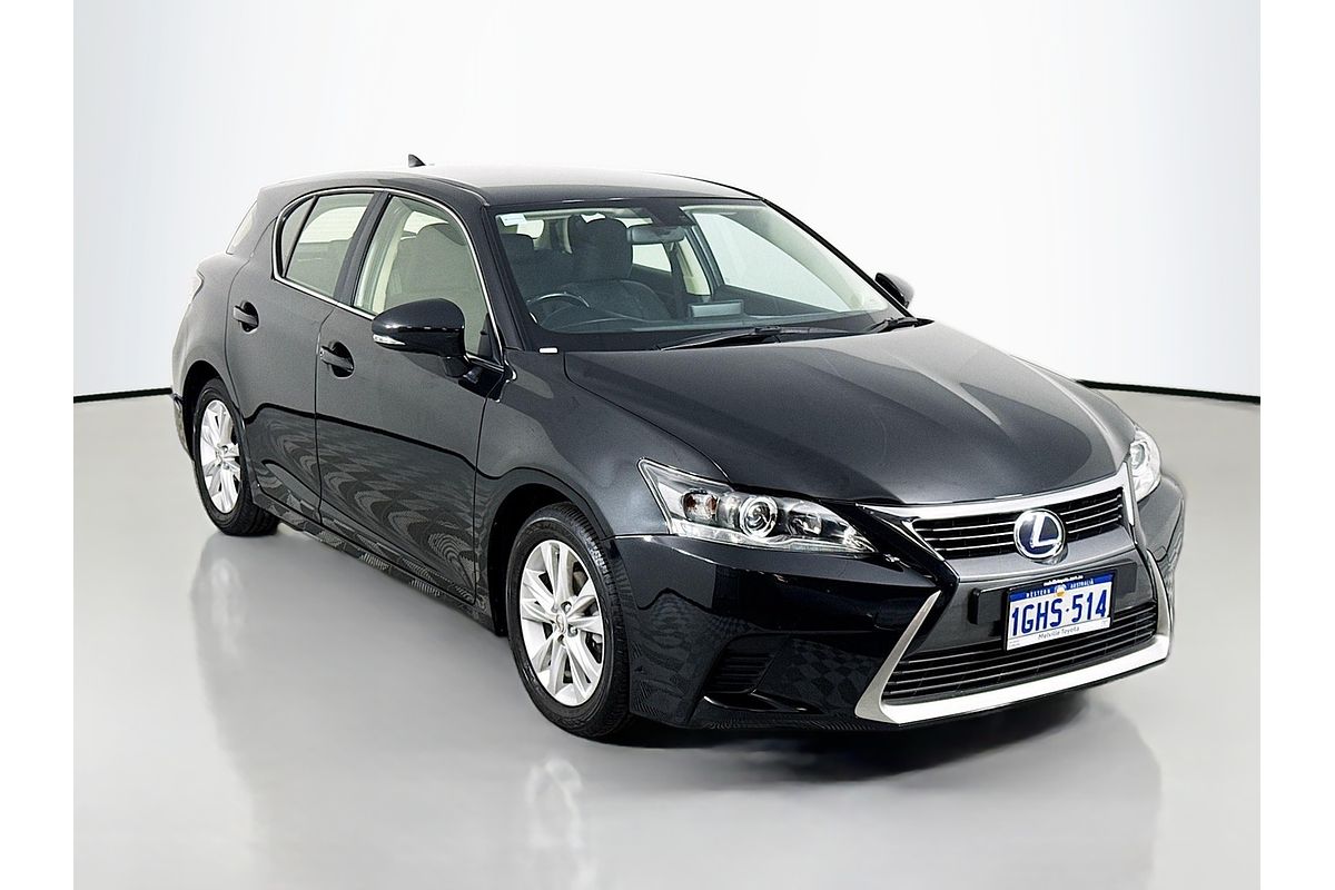 2017 Lexus CT CT200h Luxury ZWA10R