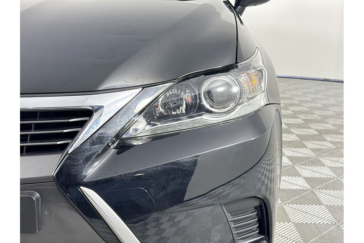 2017 Lexus CT CT200h Luxury ZWA10R