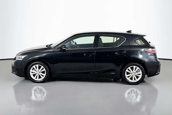 2017 Lexus CT CT200h Luxury ZWA10R