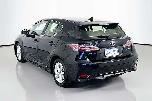 2017 Lexus CT CT200h Luxury ZWA10R