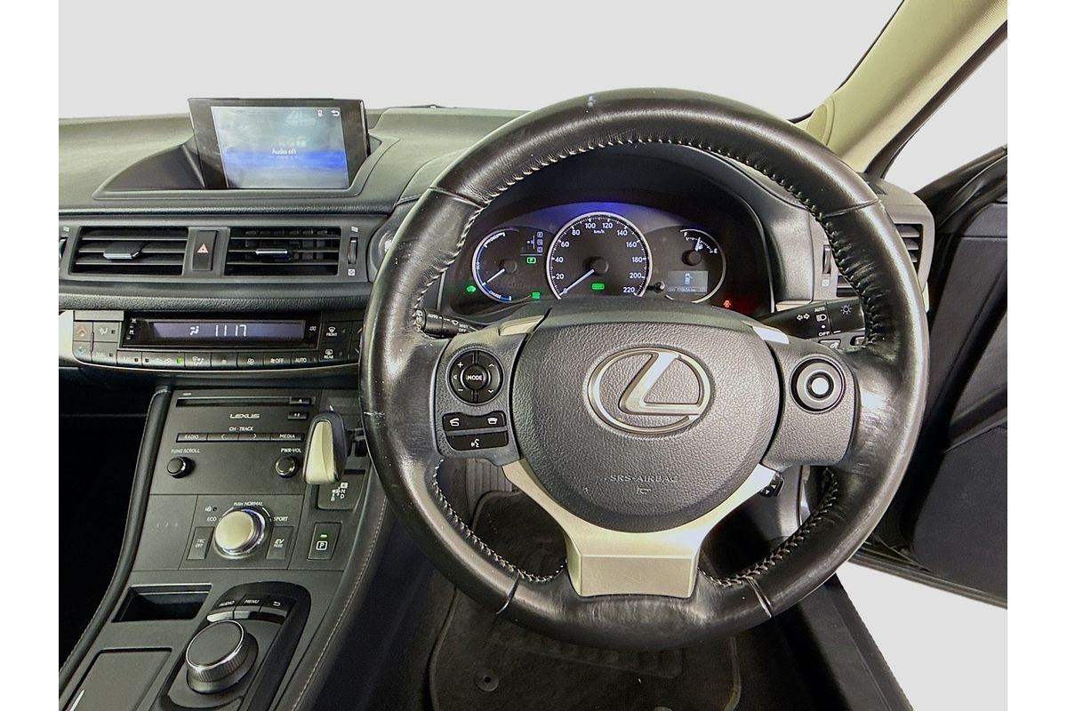 2017 Lexus CT CT200h Luxury ZWA10R