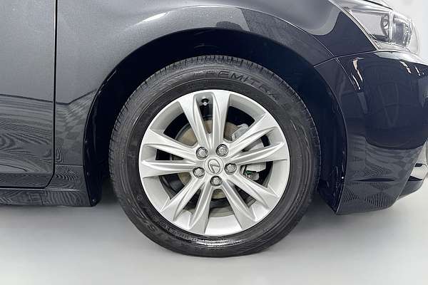 2017 Lexus CT CT200h Luxury ZWA10R