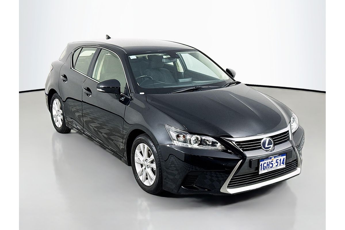 2017 Lexus CT CT200h Luxury ZWA10R