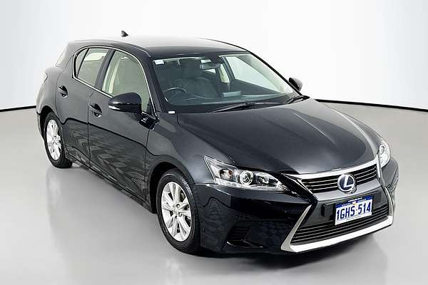 2017 Lexus CT CT200h Luxury ZWA10R