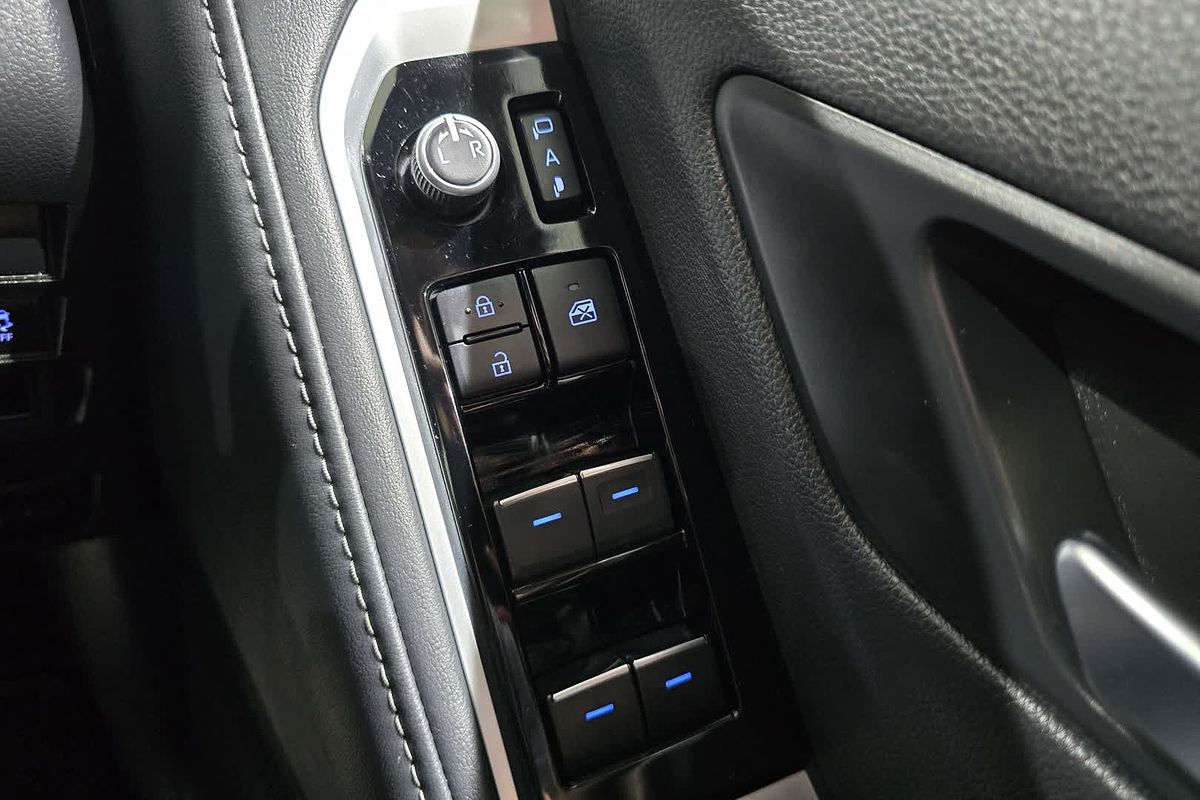 2022 Toyota Landcruiser VX FJA300R