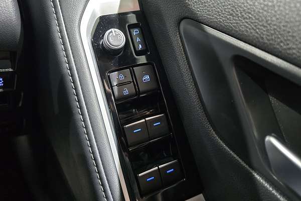 2022 Toyota Landcruiser VX FJA300R