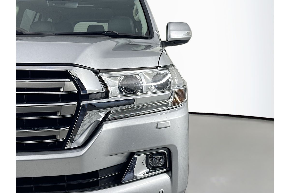 2019 Toyota Landcruiser Sahara VDJ200R