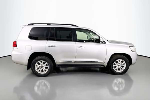 2019 Toyota Landcruiser Sahara VDJ200R