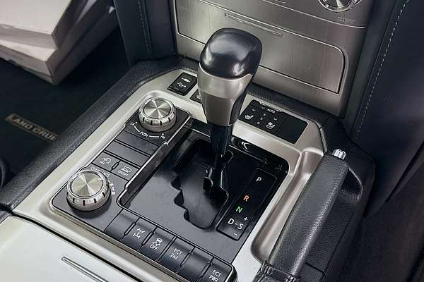 2019 Toyota Landcruiser Sahara VDJ200R