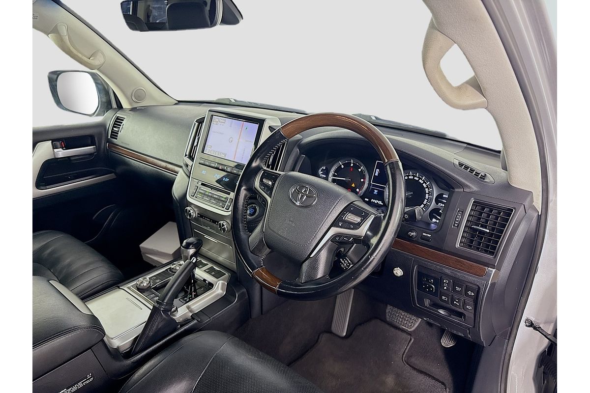 2019 Toyota Landcruiser Sahara VDJ200R