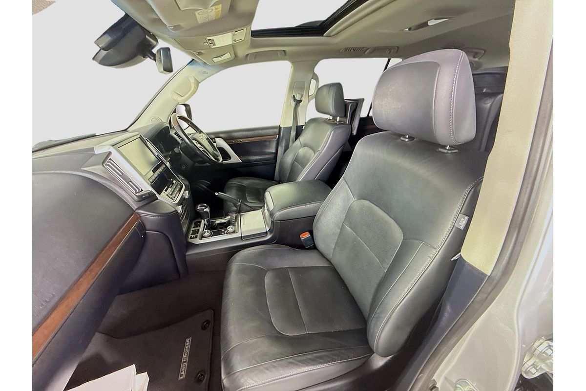 2019 Toyota Landcruiser Sahara VDJ200R