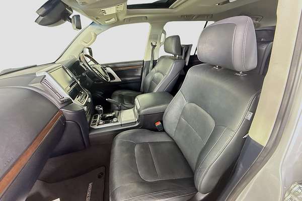 2019 Toyota Landcruiser Sahara VDJ200R